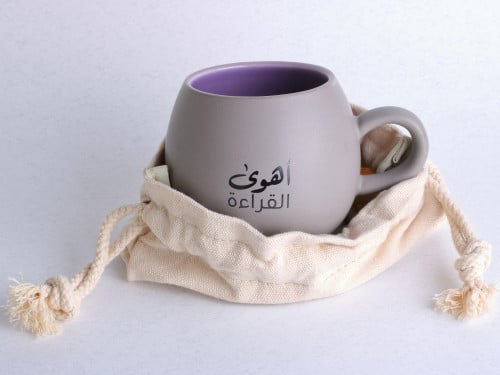 كوب أهوى القراءة