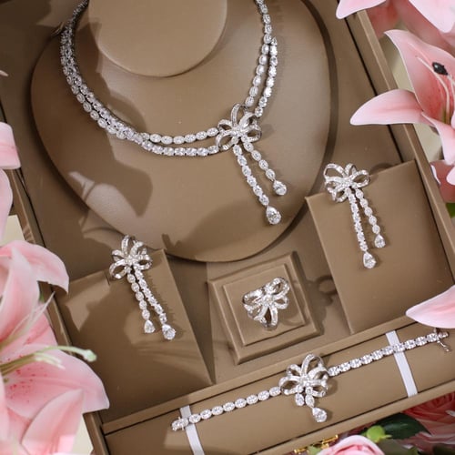 طقم اناقه فيونكه