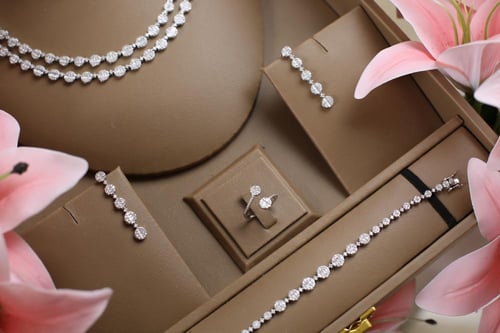 طقم مميز - دورين