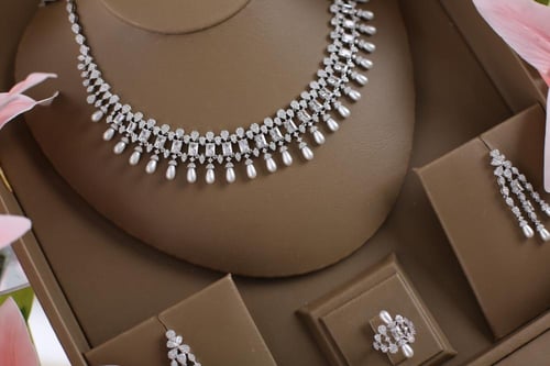 طقم لولو دقة الالماس