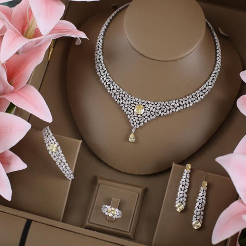 طقم الوان متعدده