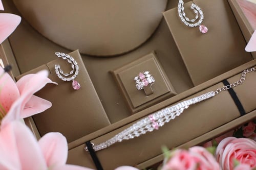 تشوكر انيق دمعة - وردي