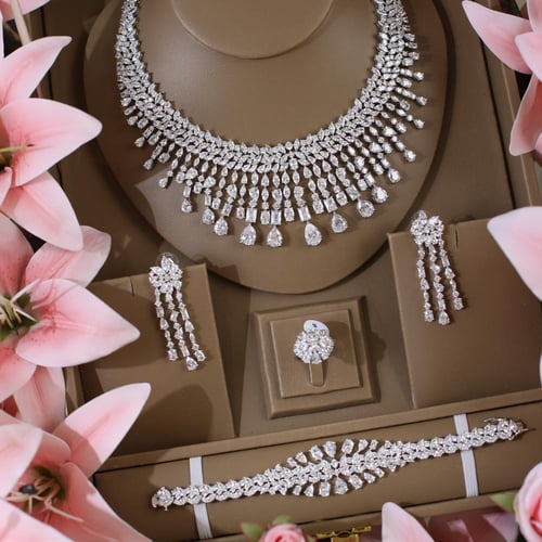 طقم دقة الماس فخم