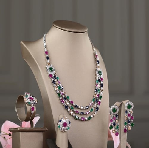 طقم ملون انيق