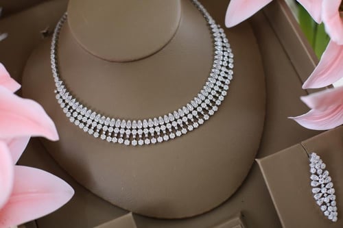 طقم دقة الماس مميز