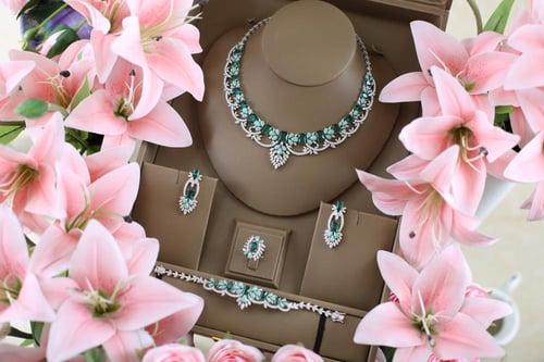 طقم دقة الماس مميز