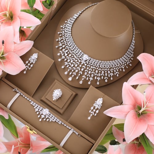 طقم كبير فخم