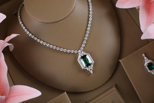 طقم مميز - اخضر