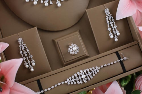 طقم لولو دقة الالماس