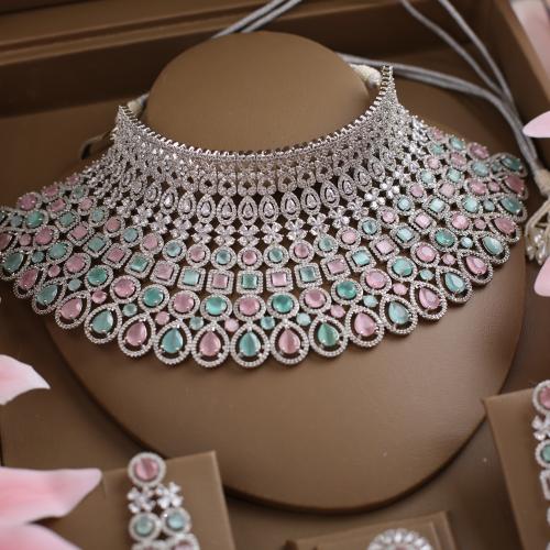 طقم فخم هندي