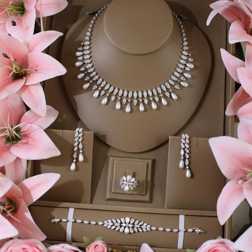 طقم لؤلؤ ملكي