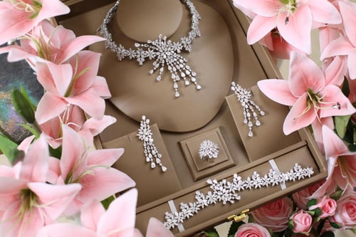 تشوكر أناقة