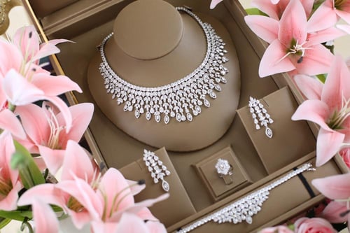 طقم ملكي دقة الماس