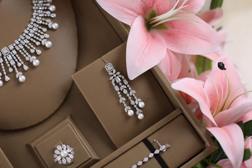 طقم لولو دقة الالماس