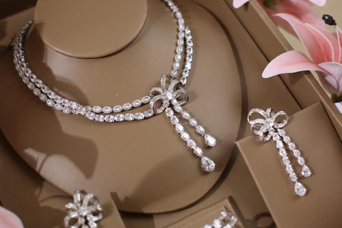 طقم اناقه فيونكه