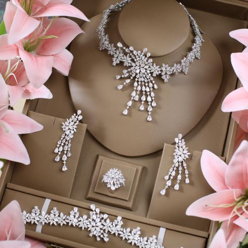 تشوكر أناقة