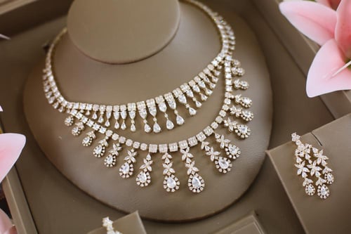 طقم دقة الماس ذهبي