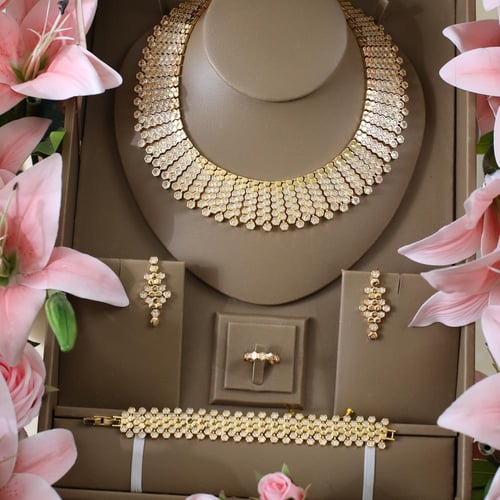 طقم ادوار ذهبي -دقة الماس