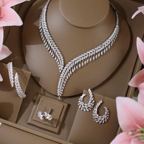 طقم دقة الماس مميز