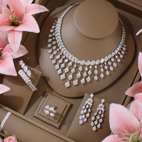 طقم دقة الماس فخم