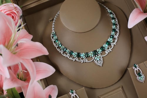 طقم دقة الماس مميز