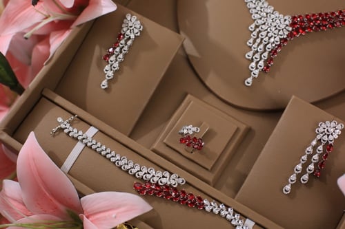 طقم ثلاث الوان