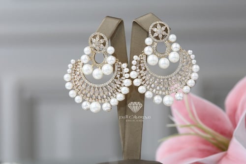 حلق دائري مع لولو