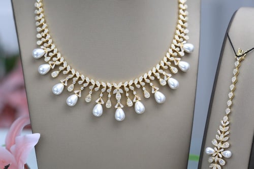 طقم لولو ذهبي