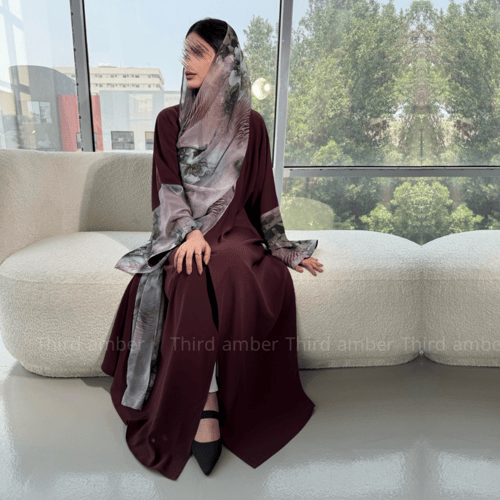 ملك ، عباية سفر صيفية