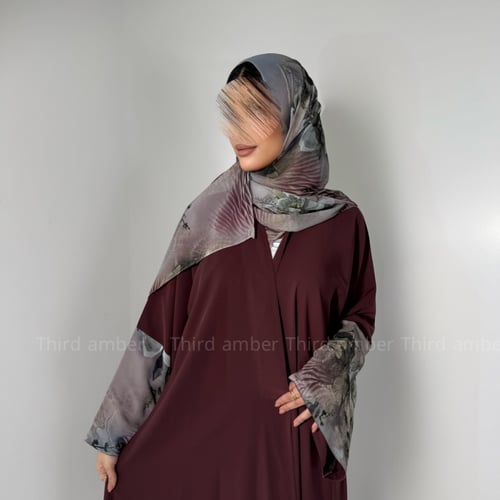 ملك ، عباية سفر صيفية