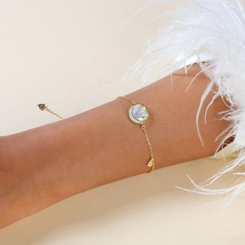 اسواره فضه باللون الذهبي