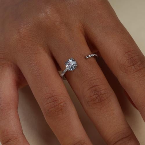 خاتم فضه بحجر الزركون فضي