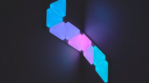 اضاءة نانو ليف المطورة RGBIC مثلث 9 قطع