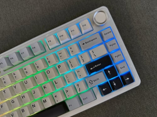 كيبورد ميكانيكي لاسلكي باللغة العربية - F75