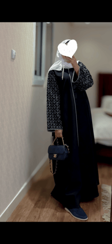 عبايه أنيقة