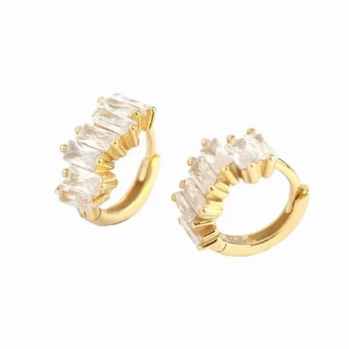 قرط الحجر الشفاف