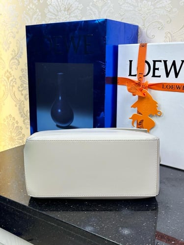 شنطة LOEWE