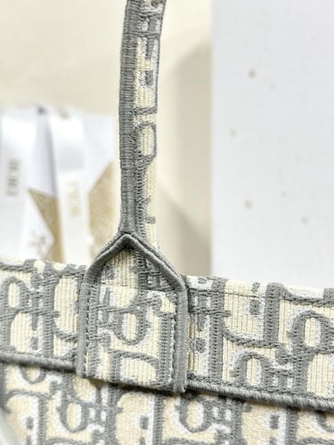 Dior Booktoti 36,5cm