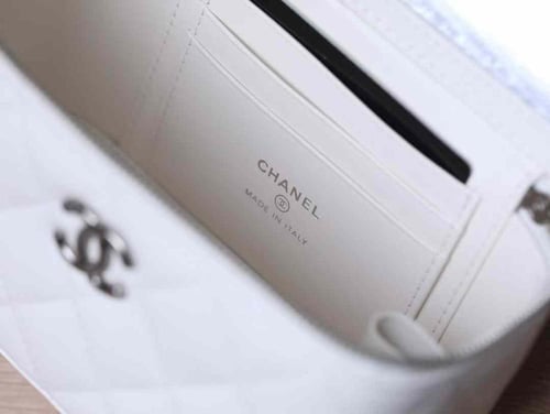 شنطة شانيل ابيض 17cm