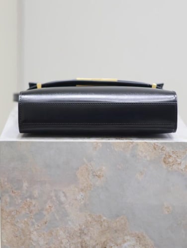 شنطة سان لوران 24X17,5cm