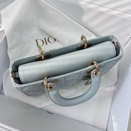 شنطة ديور جوي