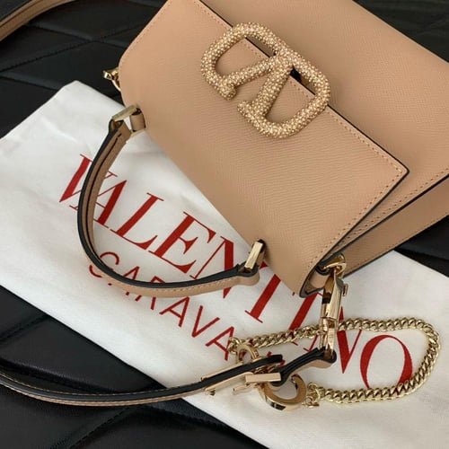 شنطة فالنتينو