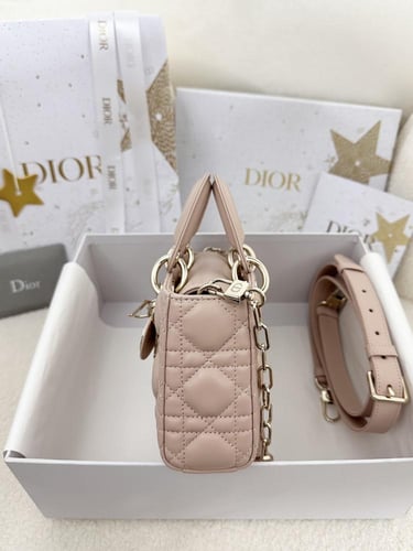 ليدي ديور جوي