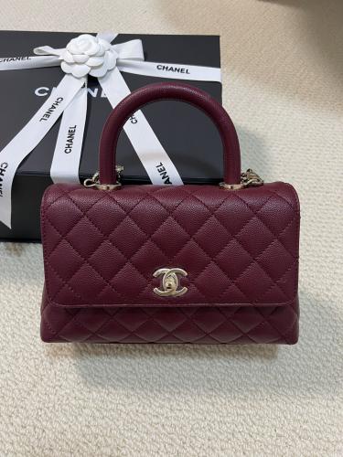 شانيل كوكو هاندل عنابي 24cm
