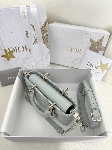 ليدي ديور جوي سماوي