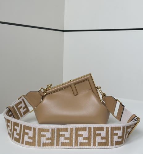 شنطة فندي 26cm first