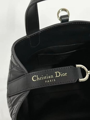 شنطة Dior