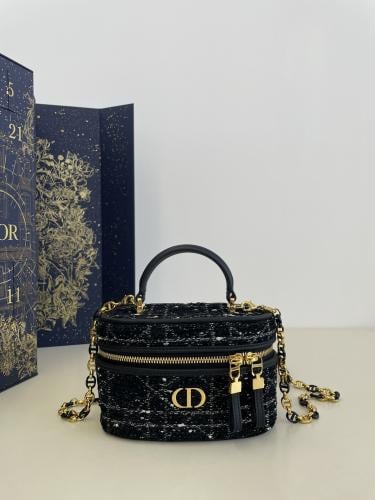 شنطة ديور 16,5cm montaigne 30