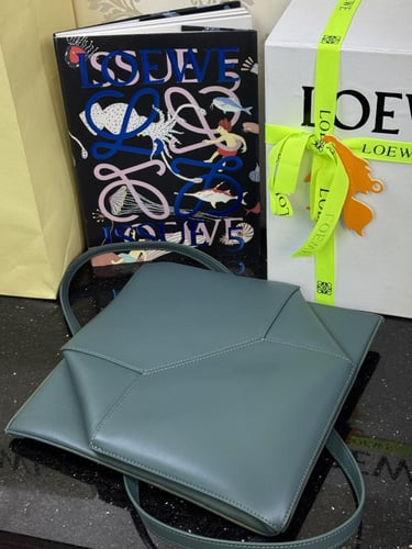 شنطة 31.5cm LOEWE