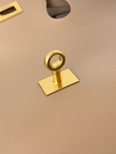 شنطة بالنسياقا